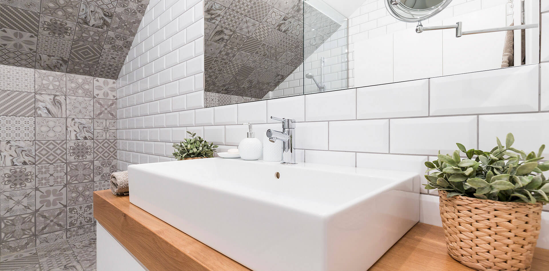 Badezimmer Sanierung Fliesen Design